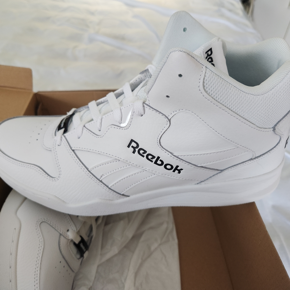 🆕️NWT Reebok Men's White High-Top Sneakers, 12